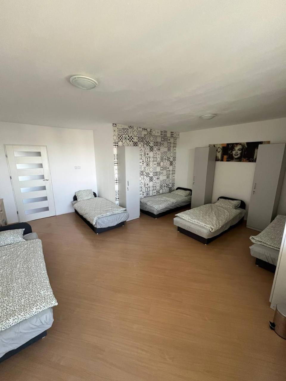 Hostel „U Sashka” Varşova Dış mekan fotoğraf