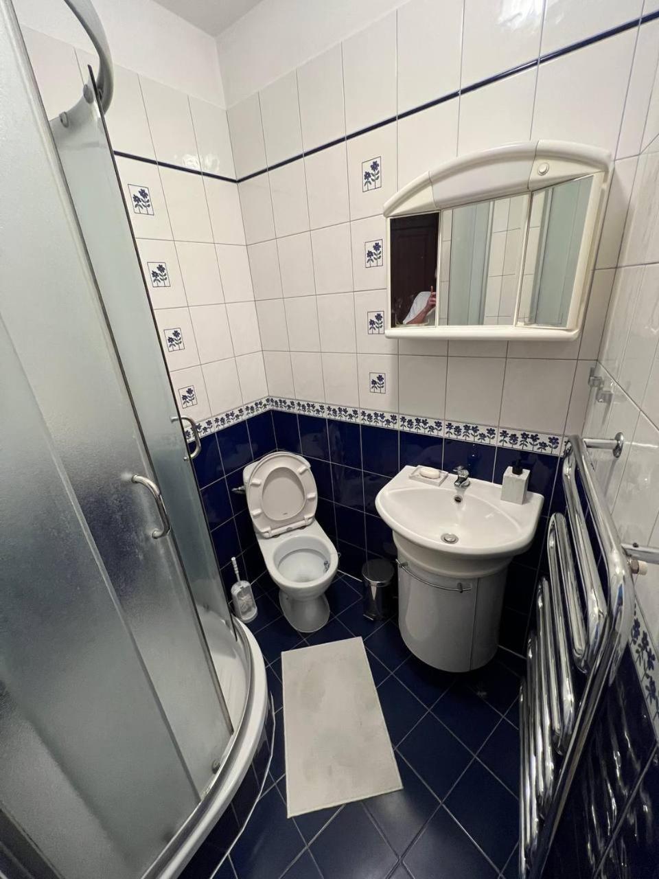 Hostel „U Sashka” Varşova Dış mekan fotoğraf
